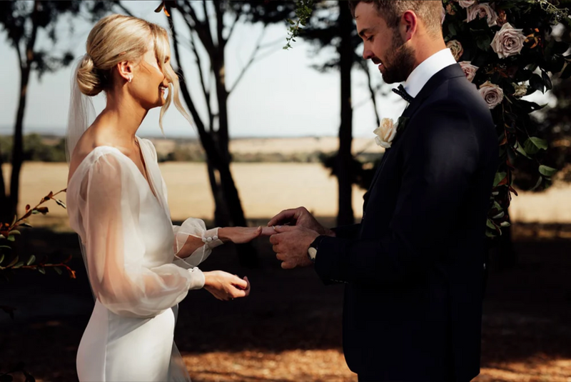 Wedding ceremony at Scotchmans Hill