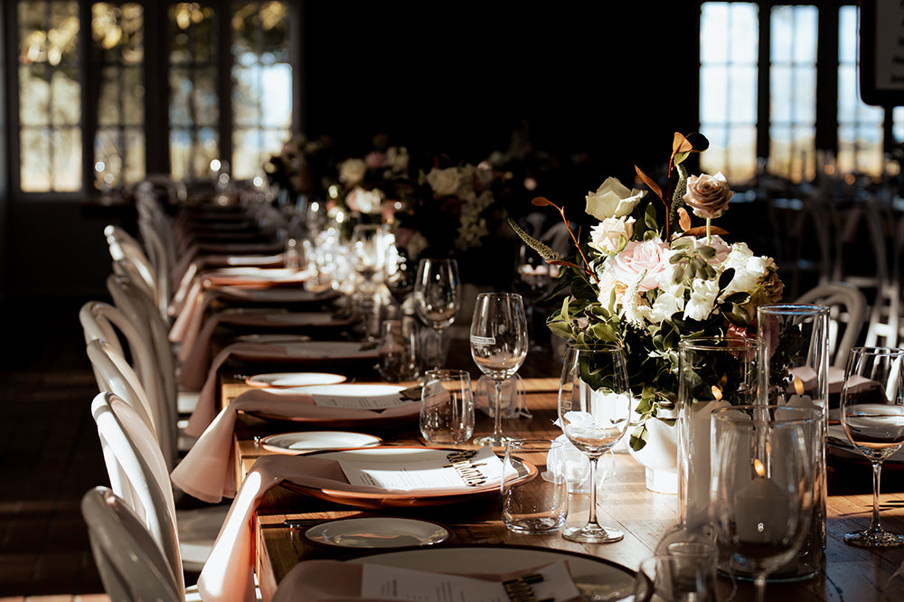 the-residence-scotchmans-hill-wedding-tablescape-pink-roses.jpeg